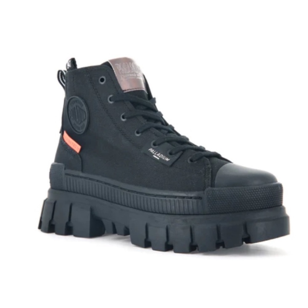 Revolt Hi TX Women's Black Sneakers NIB size 6 - Picture 2 of 6